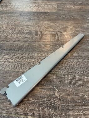 Elfa Shelf Bracket
